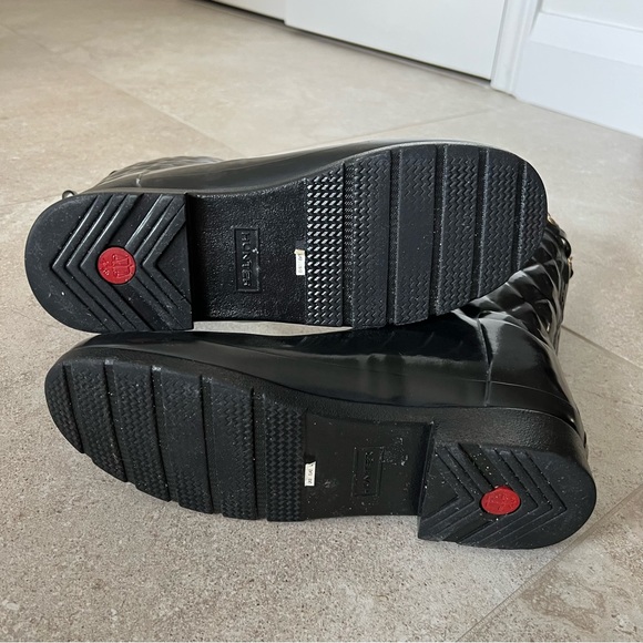 Women’s Hunter Black Adjustable Quilted Tall Rain Boots - US 10 - Picture 8 of 8